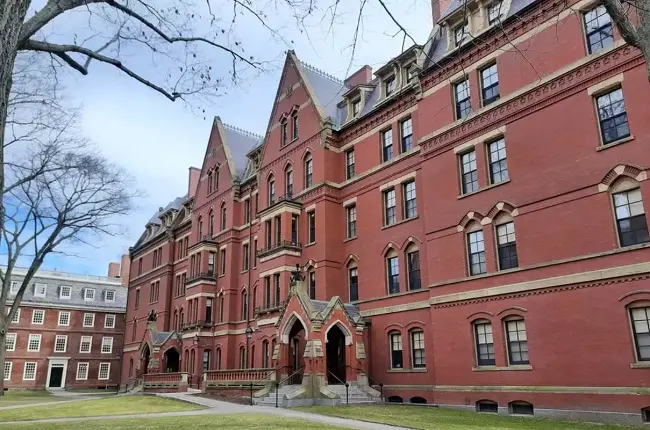 كيفية الانتساب لجامعة هارفارد؟